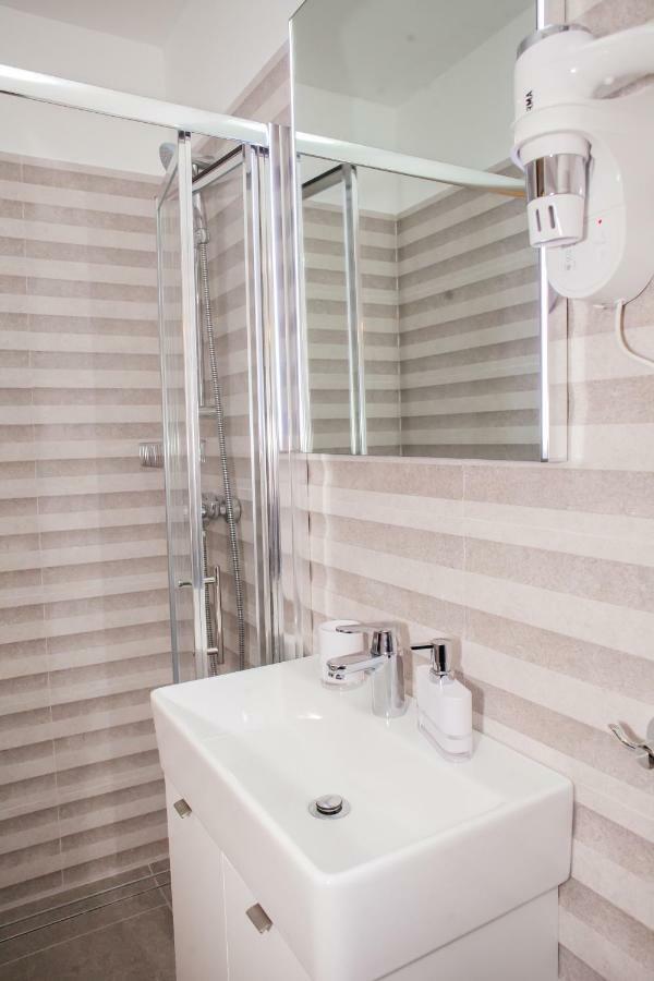 Marijola Apartments Шибеник Экстерьер фото